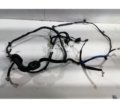 Электропроводка крышки багажника