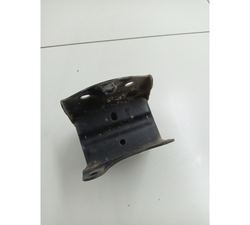 Кронштейн усилителя переднего бампера