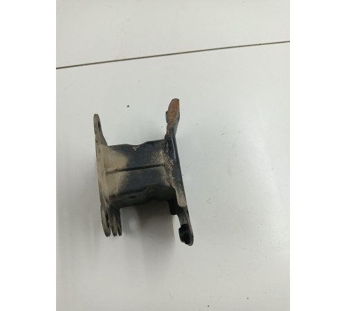 Кронштейн усилителя переднего бампера