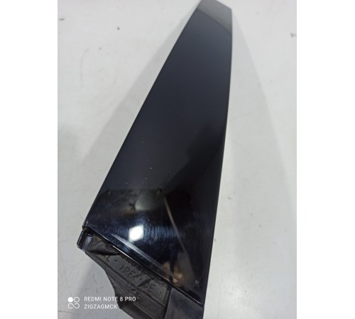 Молдинг двери(передний правый)