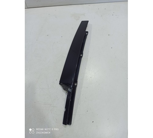 Молдинг двери(передний правый)