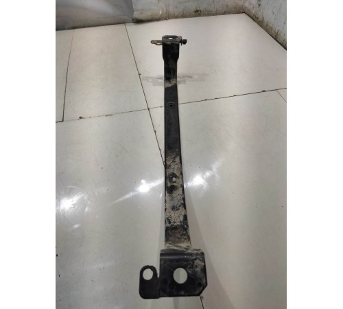 крепление топливного бака