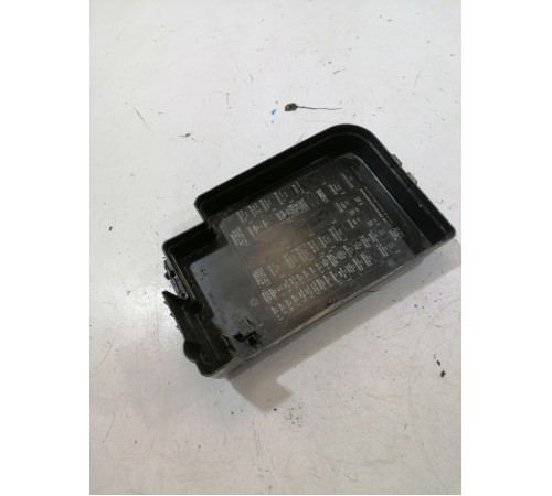 Крышка блока предохранителей 