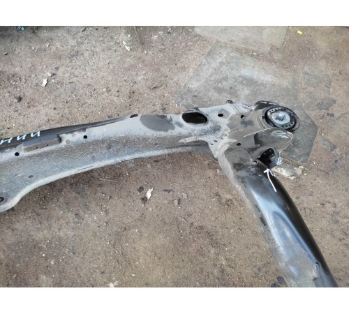 Балка подвески задняя (подрамник)