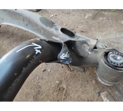 Балка подвески задняя (подрамник)