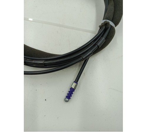 Трос лючка бензобака