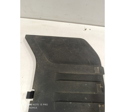 Накладка подкапотная