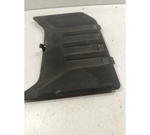 Накладка подкапотная