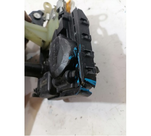 Замок двери передний правый