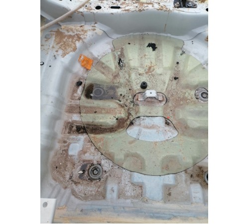 Ниша запасного колеса, багажника