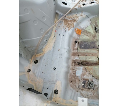 Ниша запасного колеса, багажника