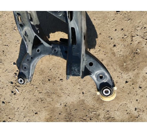 Балка (подрамник) задняя