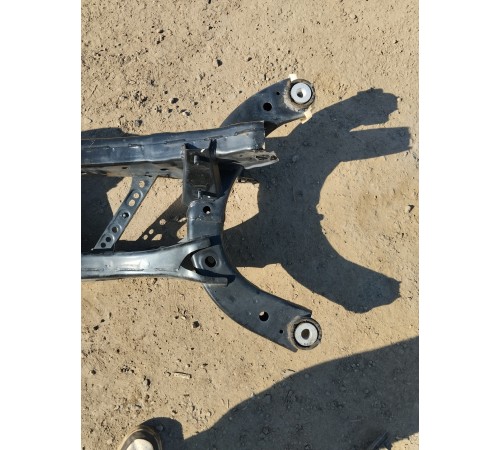 Балка (подрамник) задняя