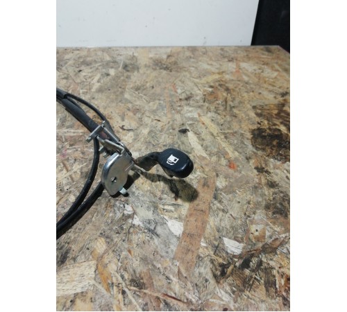 Трос лючка бензобака