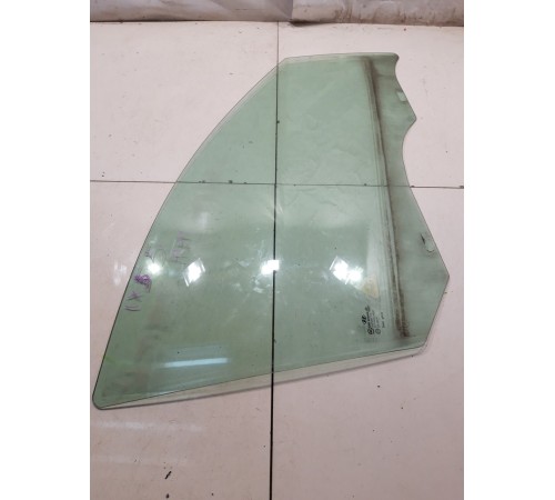 Стекло двери (переднее, правое)