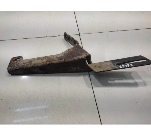 Кронштейн ступеньки(передний,правый)