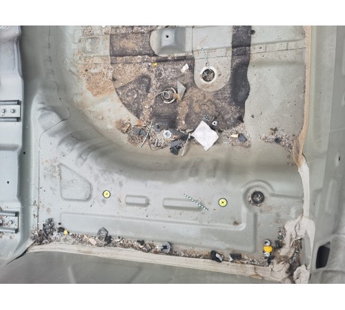 Ниша багажника (запасного колеса)