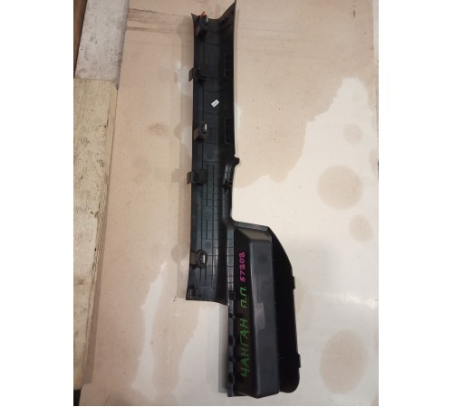 Накладка порога передняя правая внутренняя