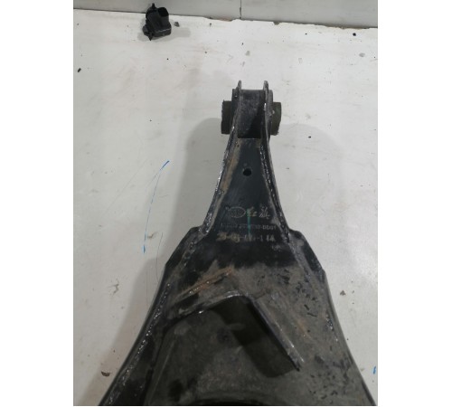 Рычаг задний нижний правый 