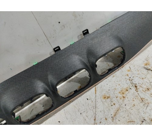 Накладка торпедо декоративная центральная