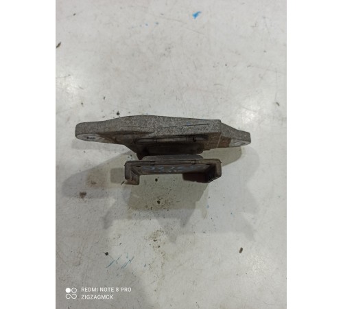 Кронштейн(крепление) задний правый