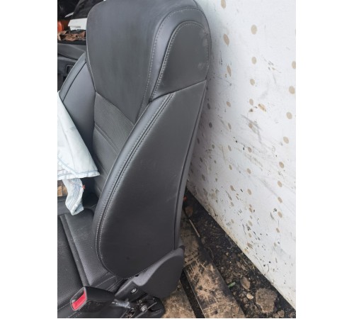 Сиденье переднее правое