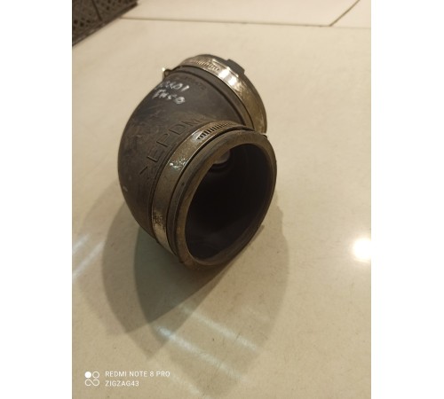 Патрубок воздушного фильтра