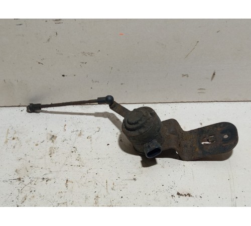 Датчик регулировки дорожного просвета задний правый