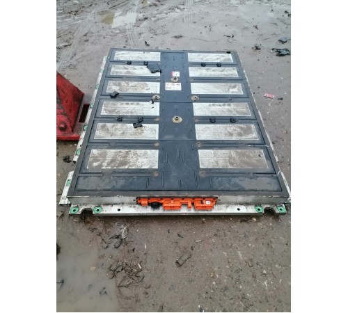 Высоковольтная тяговая батарея