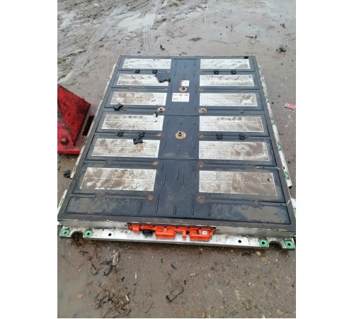 Высоковольтная тяговая батарея