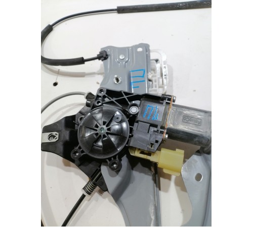 Стеклоподъемник двери передний левый