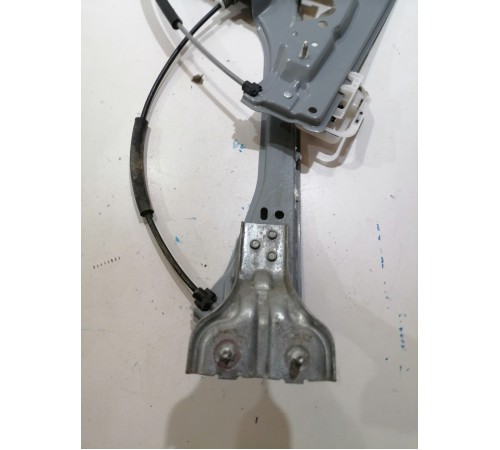 Стеклоподъемник двери передний левый