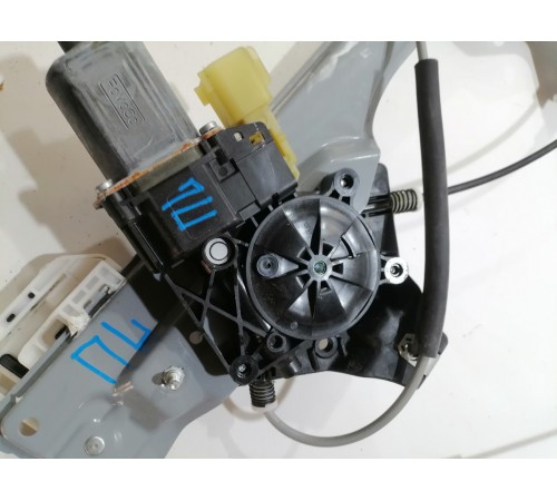 Стеклоподъемник двери передний левый