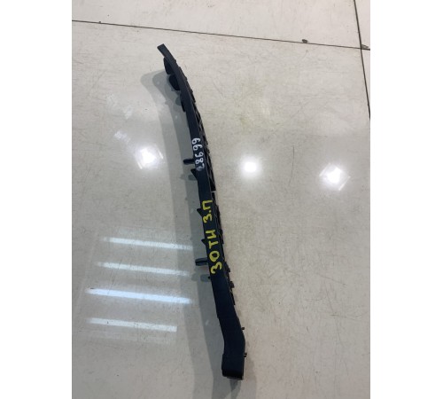 Кронштейн заднего бампера (правый)