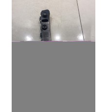 Кронштейн заднего бампера (правый)