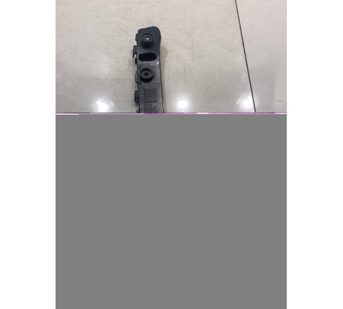 Кронштейн заднего бампера (правый)