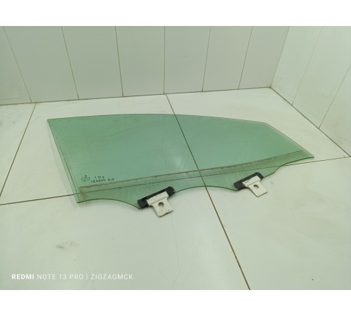 Стекло двери переднее правое