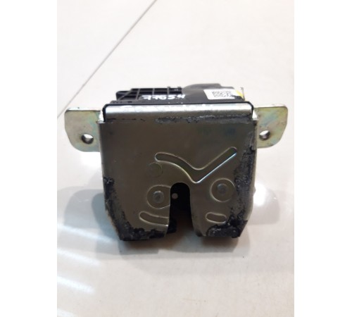 Замок крышки багажника