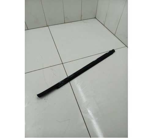 Уплотнитель стекла задний правый внешний