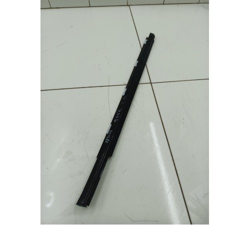 Уплотнитель стекла задний правый внешний