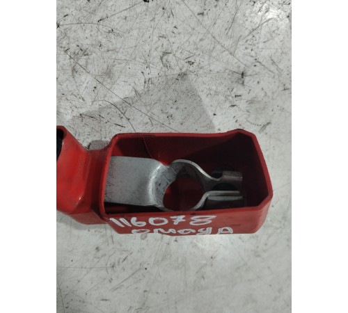 Клемма аккумулятора