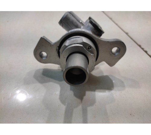 Главный тормозной цилиндр