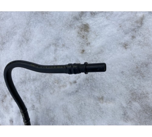 Трубка топливная