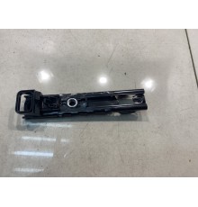 Регулятор высоты ремня безопасности (передний, правый)