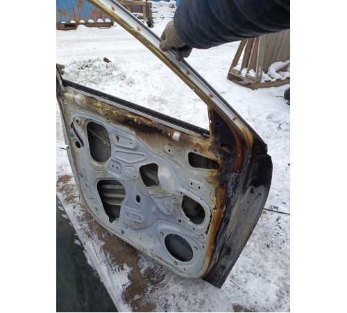 Дверь передняя левая