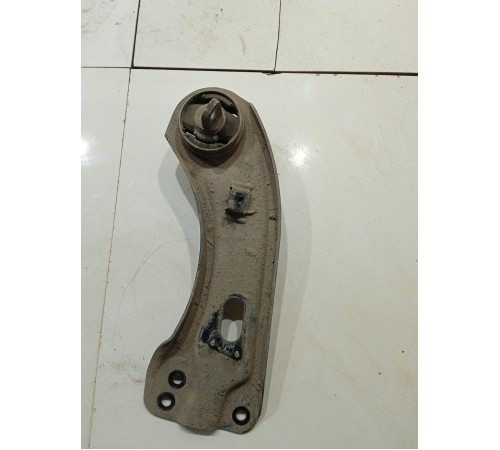 Рычаг подвески(задний левый)