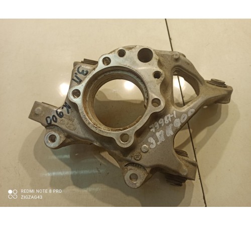 Поворотный кулак(задний правый)