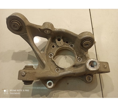 Поворотный кулак(задний правый)