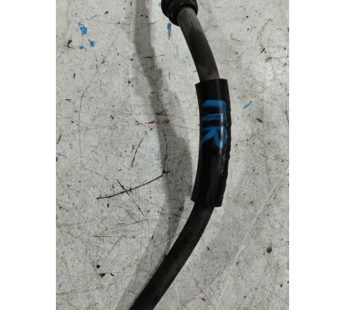 Тормозной шланг(передний правый)