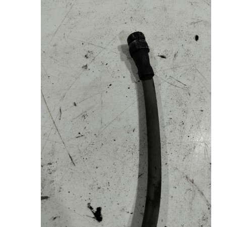 Тормозной шланг(передний правый)